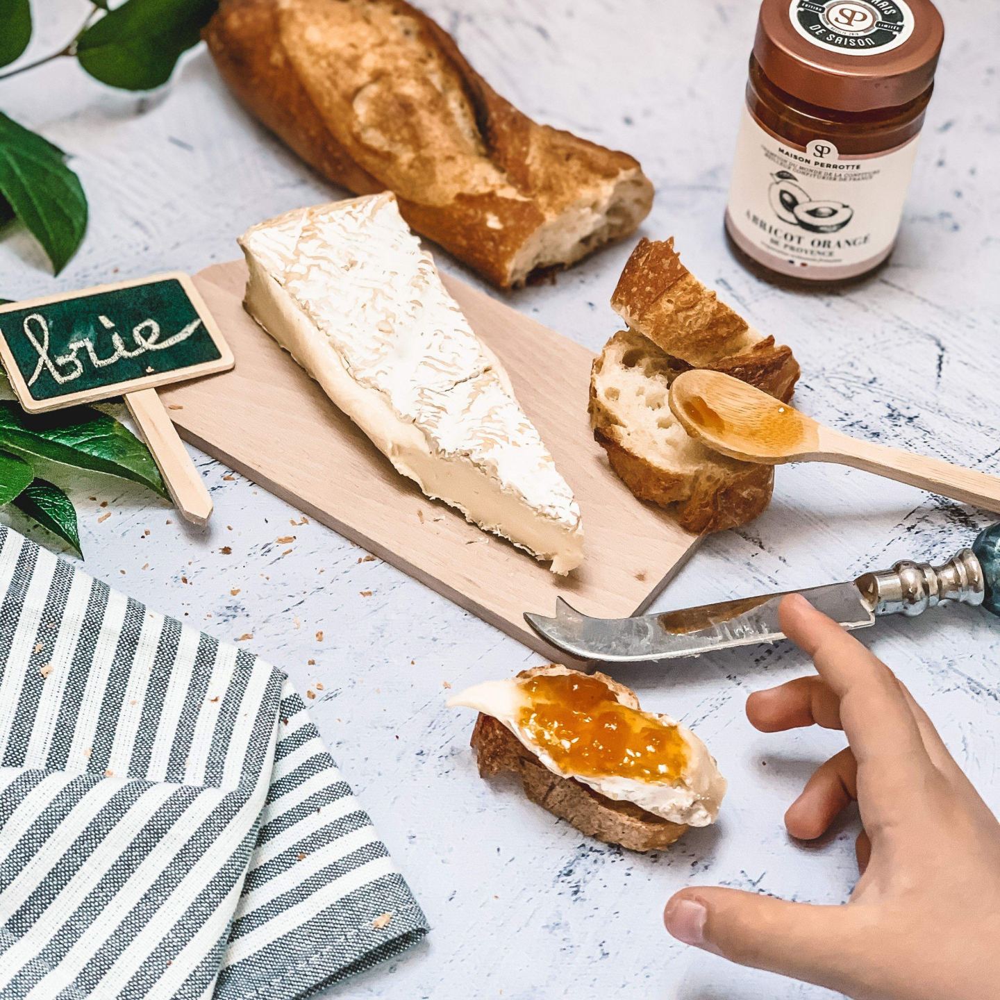 Brie and apricot jam