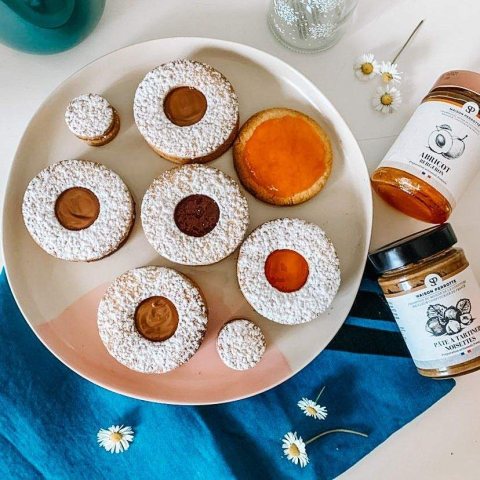 Claire Verneil's lunettes de Romans jam biscuits